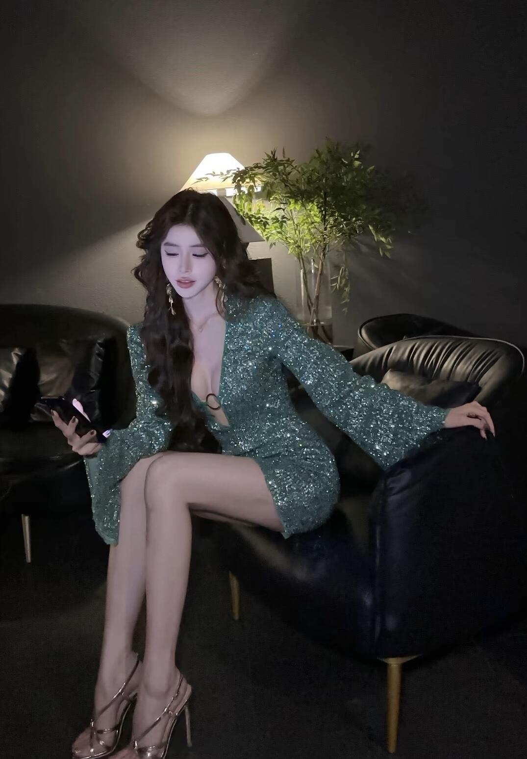 偷拍久久国产2018乳房